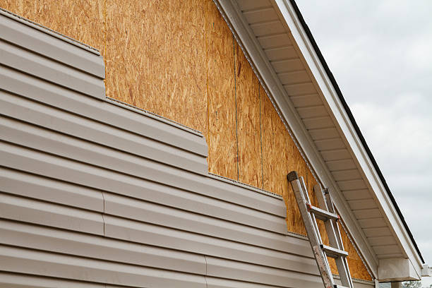 24/7 Emergency Vinyl Siding experts in Castle Rock, CO